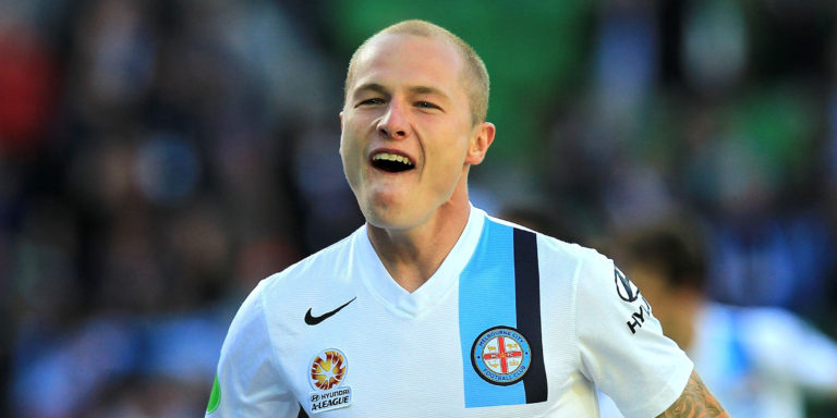 Manchester City sign Aaron Mooy