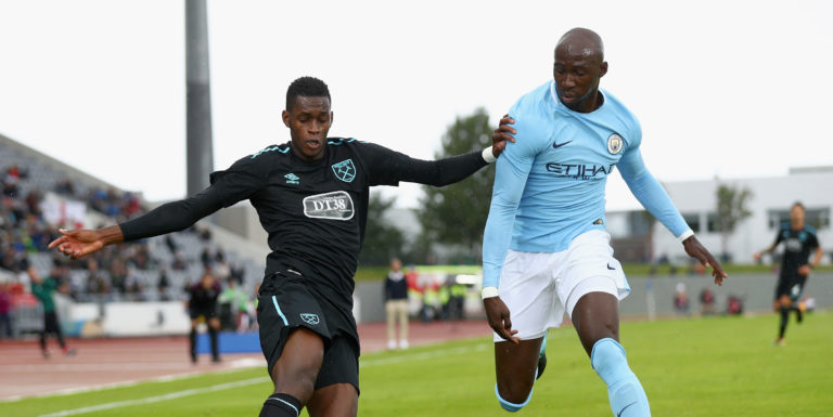 Inter Milan discussing Mangala deal