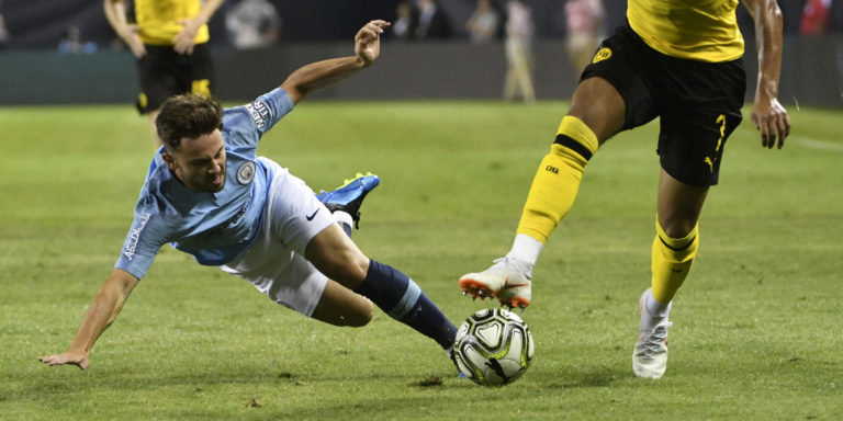 City loan Roberts to La Liga side Girona
