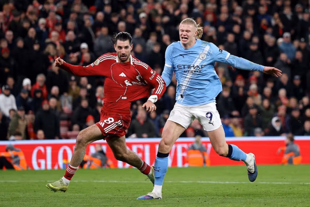 Howard Webb offers his take on controversial incident involving Erling Haaland and Dominik Szoboszlai