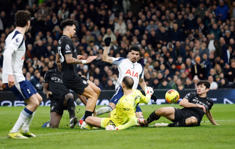 Premier League stat highlights Manchester City’s worrying decline