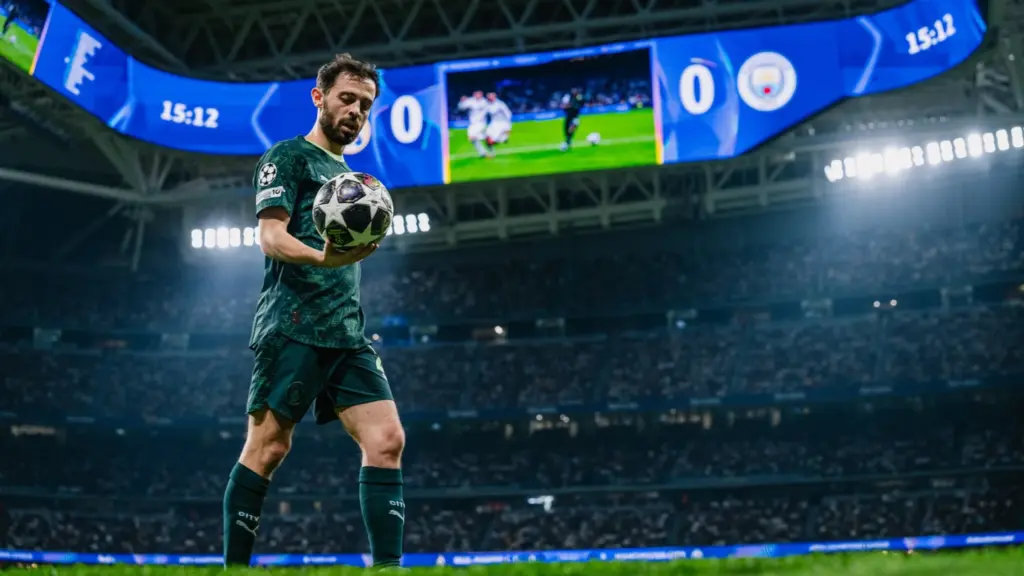 Bernardo Silva in Manchester City colours before his 2026 contract expiry