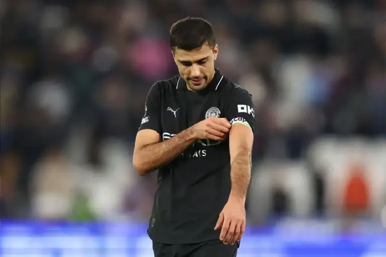 “I’m not going to answer that”: Rodri remains unwilling to discuss Manchester City future
