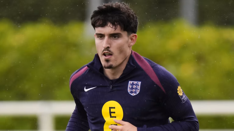 Manchester City could smash transfer record to sign £70m-rated defender
