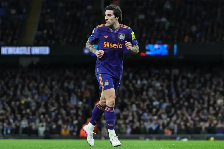 Manchester City could battle eight clubs to sign Sandro Tonali