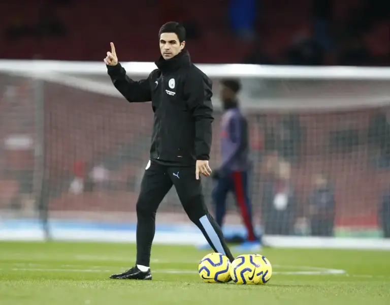 Scott Carson makes ‘standoffish’ claim about Mikel Arteta as Manchester City assistant manager