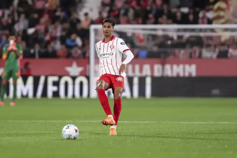 Everything is aligning for Vitor Reis to stay at Man City next season after John Stones exit news