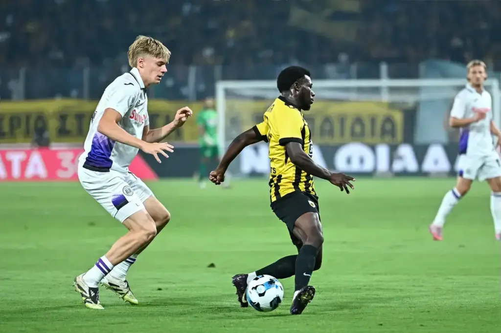 Manchester City involved in multi-club race to sign 17-year-old wonderkid