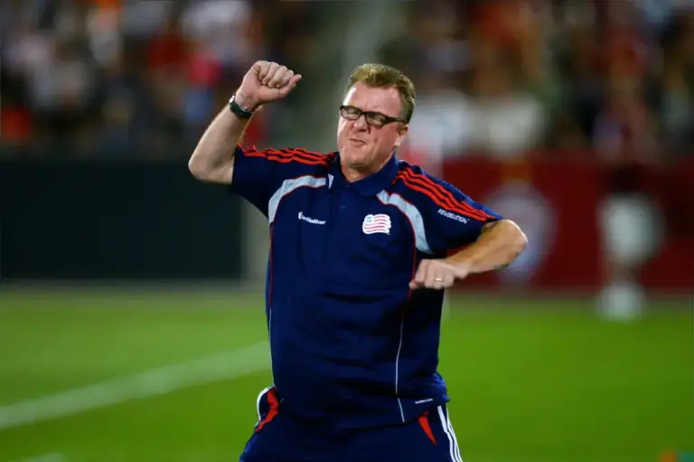 Steve Nicol claims Man City are under ‘no pressure’ in Premier League title race