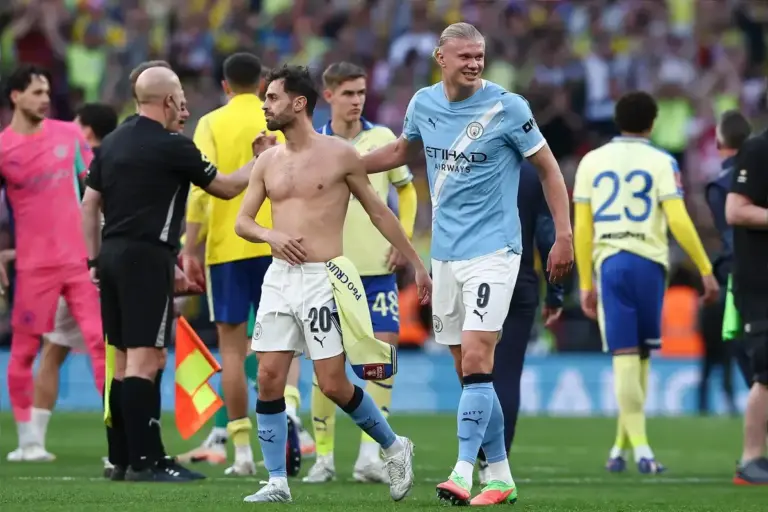 Geoff Shreeves explains why Man City stars do not ‘deserve’ Player of the Year award over Declan Rice and Bruno Fernandes