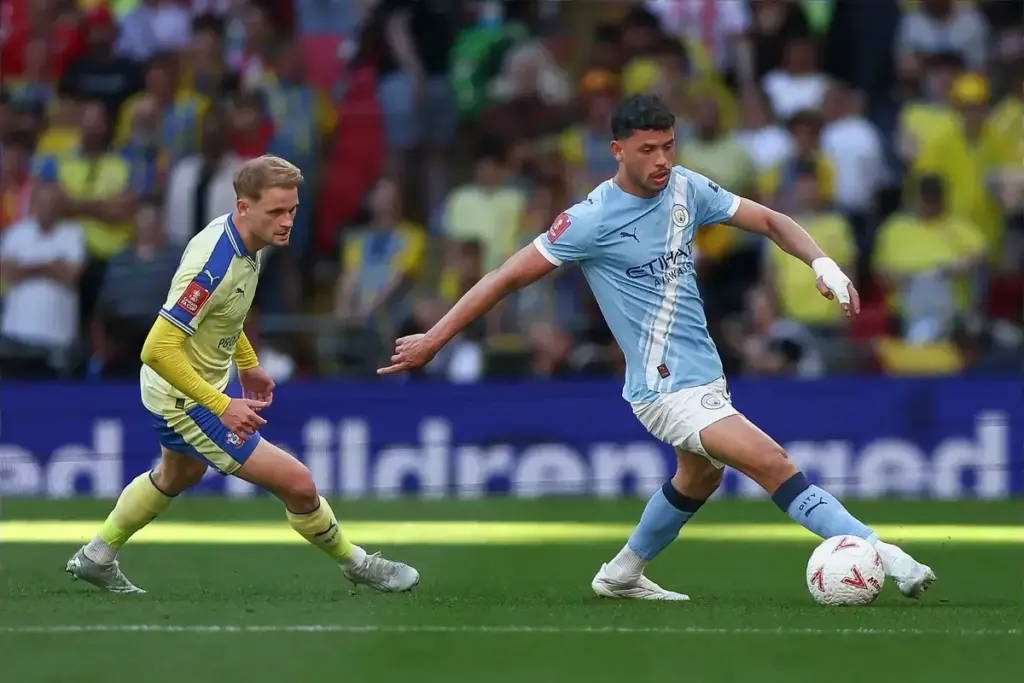 Man City news today: transfer rumours, training cancelled and Matheus Nunes praise