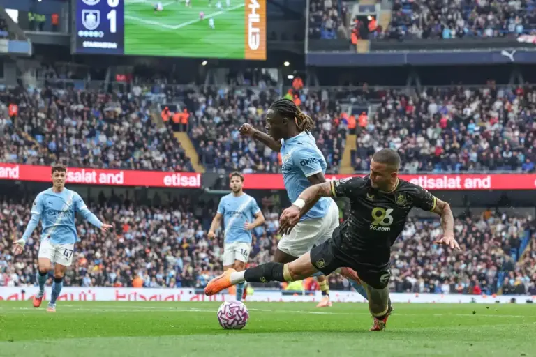 Kyle Walker tells Burnley to make things ‘ugly’ against Manchester City