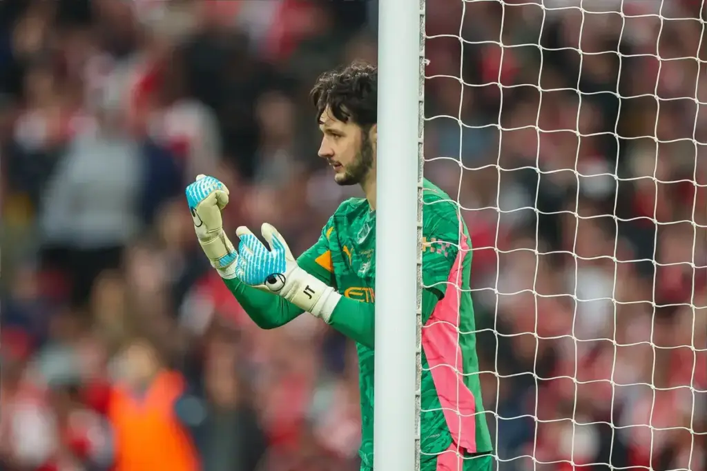 Tottenham ready to make a move for Manchester City goalkeeper James Trafford