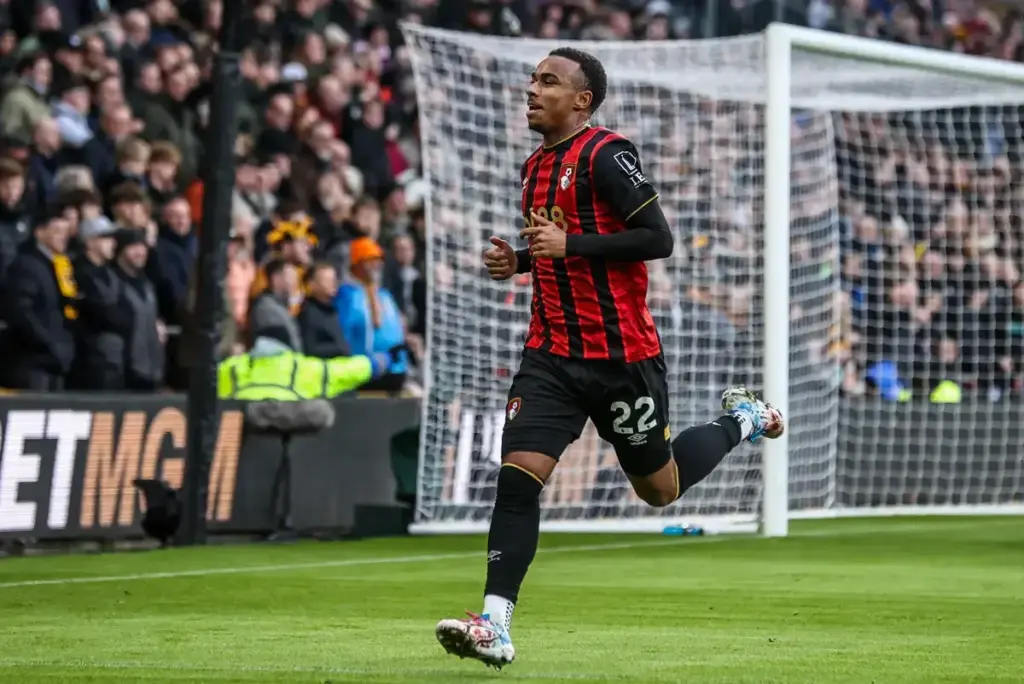 Manchester City look to future-proof attack with teenage duo