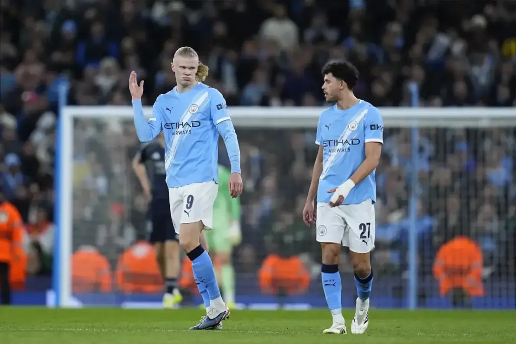 Manchester City will drop points in ‘difficult game’ against Everton, says ex-Arsenal man Paul Merson