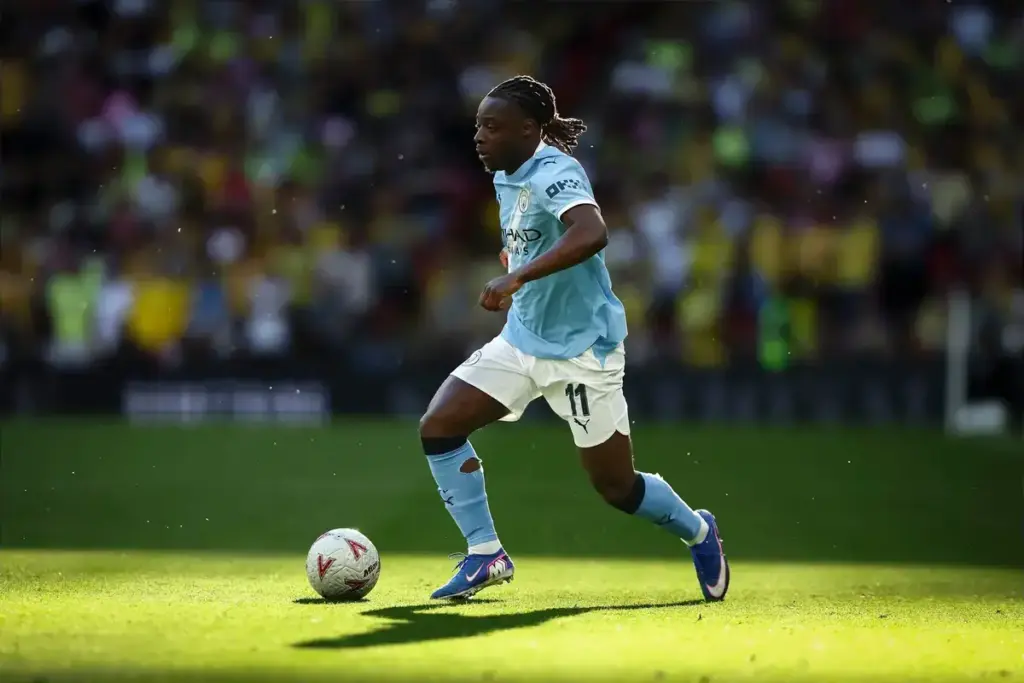 Manchester City star Jeremy Doku breaks down attacking clips: “I try to create chaos”