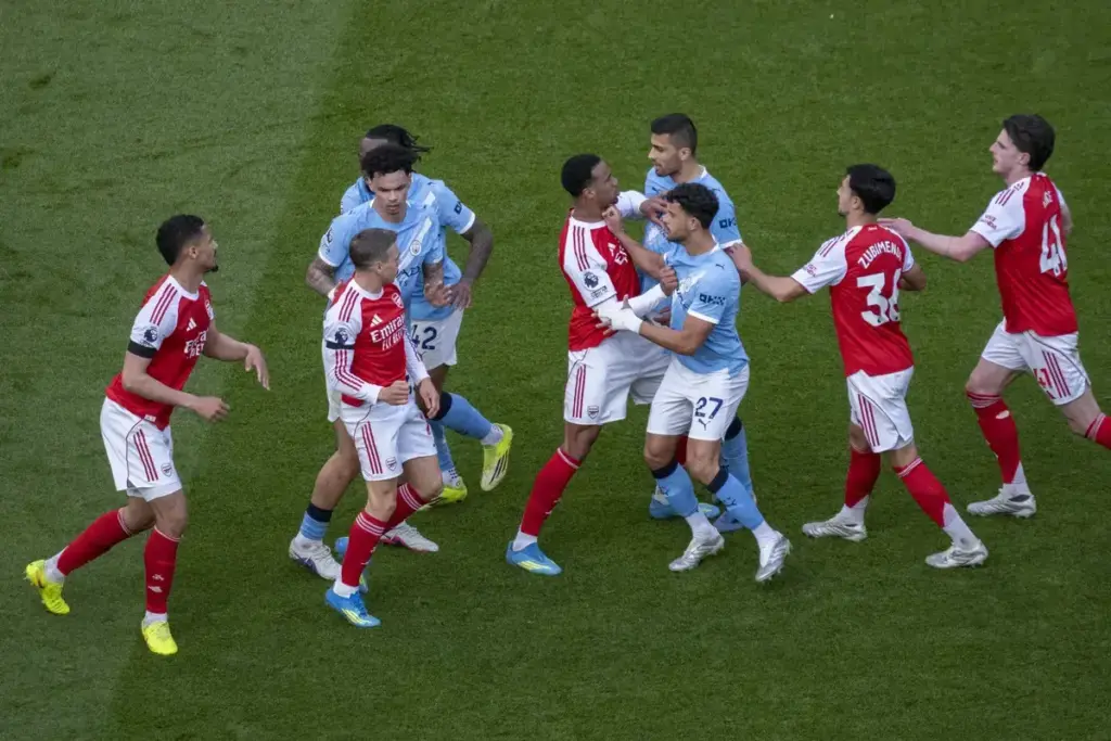 Micah Richards and Alan Shearer clash over Premier League title race between Man City and Arsenal