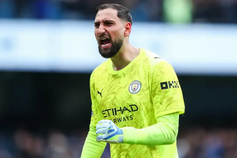 Gianluigi Donnarumma praises ‘special bond’ with Man City fans after winning club award