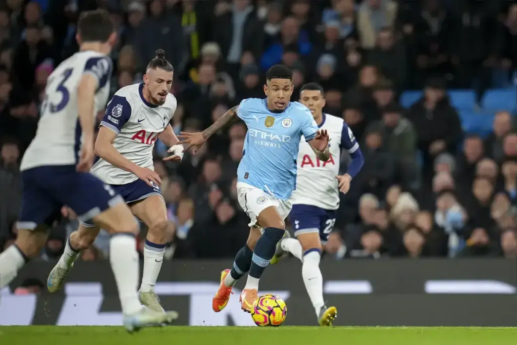 Fabrizio Romano offers Man City transfer updates on Savinho and Pedro Porro