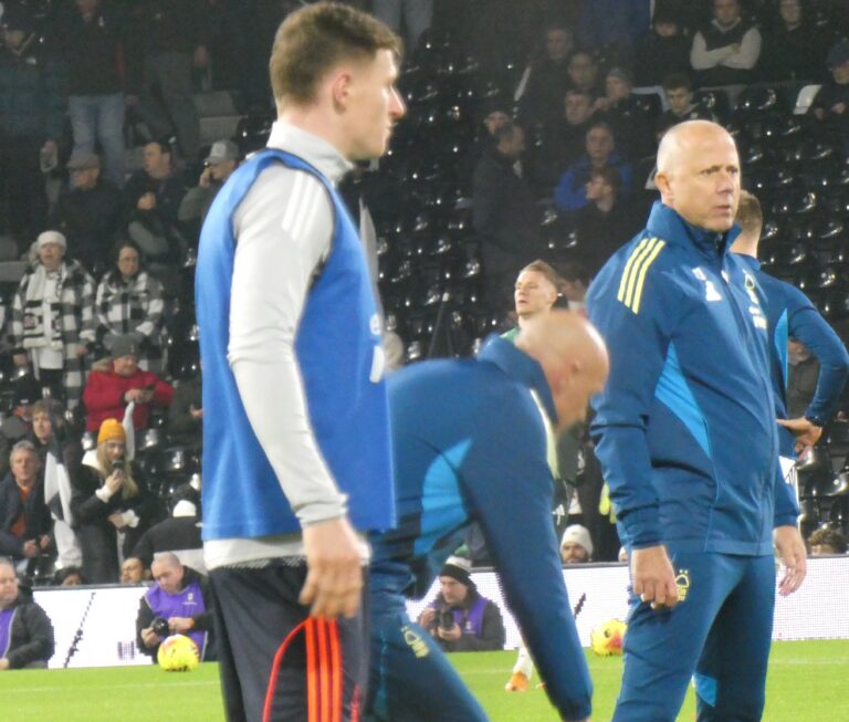 Elliot Anderson warming up for Nottingham Forest before facing Fulham in December 2025. Image: Timmy96, Wikimedia Commons, CC0.