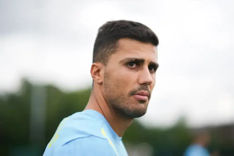 Man City reject second Barcelona bid for Rodri