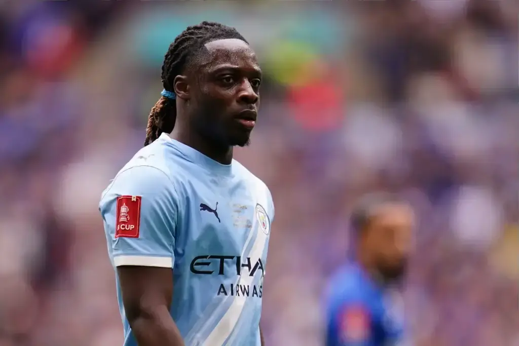 Jeremy Doku signs new Man City contract until 2031