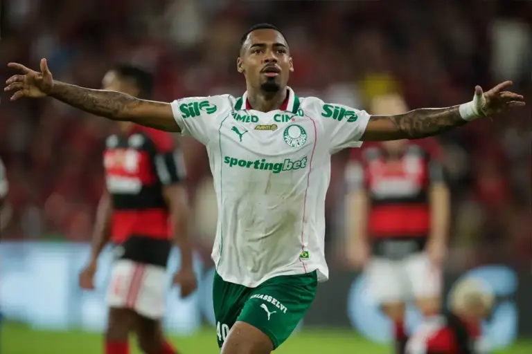 Man City reach personal terms agreement with Palmeiras winger Allan